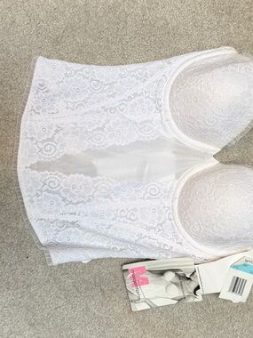 Maidenform White Lace Bustier Bra Top